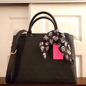 Betsey Johnson Black Skull Purse BNWT VHTF
